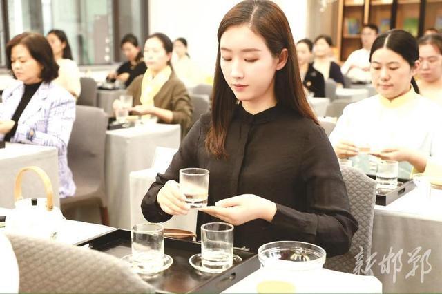 a6efce1b9d16fdfa5efa3b3c72d39c5b95ee7b3e[1].jpg